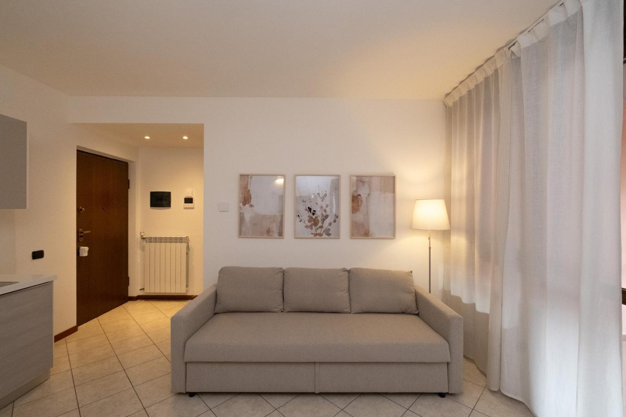 Bilocale A Lainate Lainhouse Apartment Exterior photo
